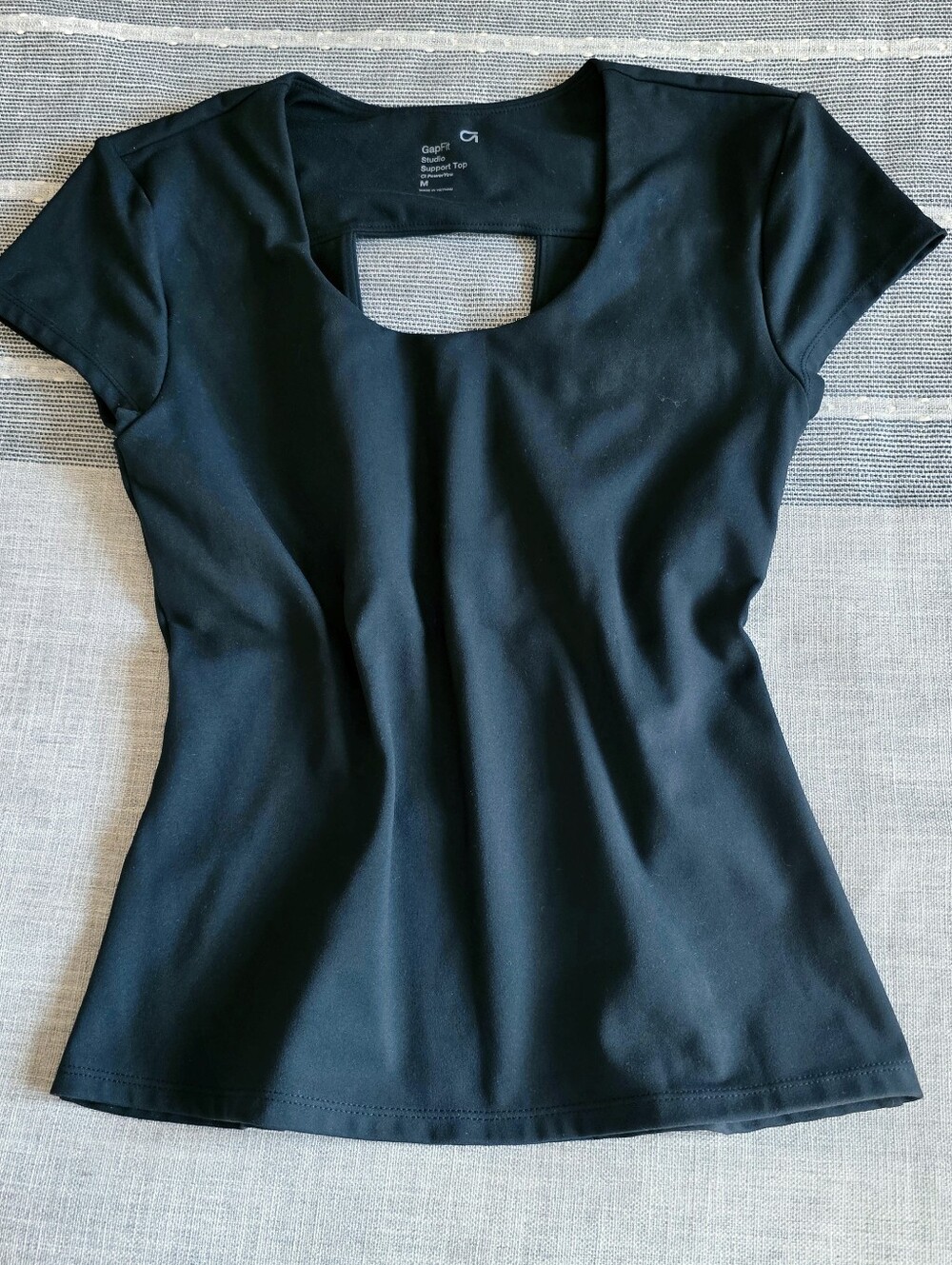 GAP Black Short-Sleeve Scoop Neck Active Top